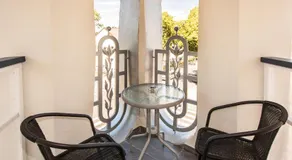 Tauras Center Hotel - Image 2