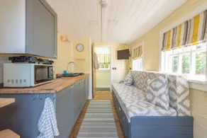 Elsie's Retreat - Image 2