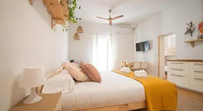 Apartamento en el casco antiguo en plena Alameda - Image 2