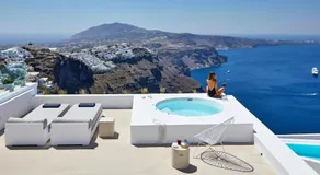 Olia Villas & Suites - Image 3