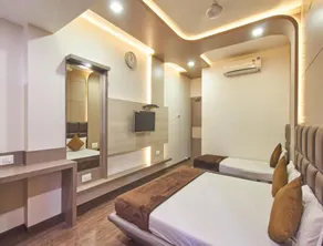 Hotel Oasis - Image 2