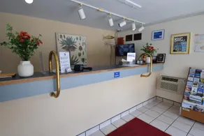 Knights Inn Oswego East - Image 2