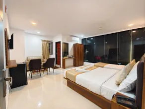 Hotel Vamshi Grand - Image 2