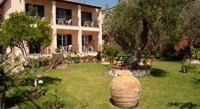 Maria's Apartments - Image 4