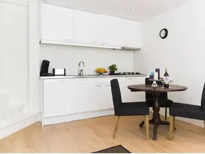 Stayci Serviced Apartments Central Station - Image 4