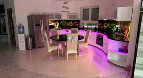 Reginahouse - Image 5