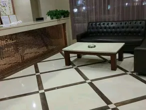 Jin Yi Hotel - Image 3