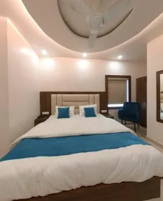 Shree Madhav Hotel - Image 2