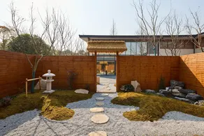 Floral Lux Hotel Shanghai Bowu NAMIYA PT yard B&B - Image 2