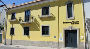 ALOJAMENTO GIRASSOL - Guest House - Quarto com casa de banho privativa - Image 4