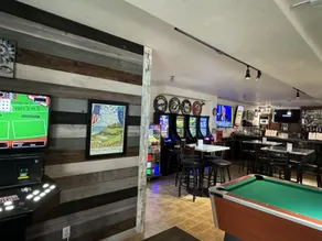 Price Pointe Inn - Image 5