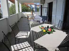 Apartment Deni A2 Vinisce, Riviera Trogir - Image 3