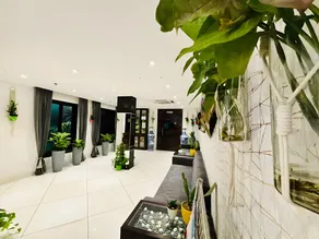 Hotel Royal Retreat - Image 2
