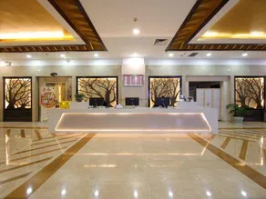 Huatian Century Hotel - Image 4