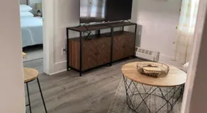 Beautiful Apartment 307 in a 100 year old building - Image 2