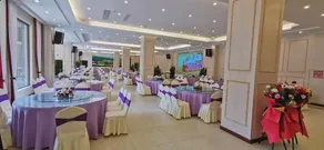 Fangyuan Holiday Hotel - Image 4
