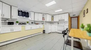 Cambridge 2BR 2BH Basement Apt With Parking - Image 5