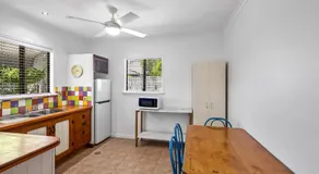 The Little Blue Shack - Quaint Granny Flat - Image 4