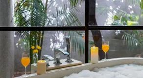 LohonoStays Villa Orchard House - Image 5