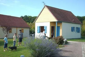 Semi-detached chalet with a terrace 100 m. from the beach - Image 5