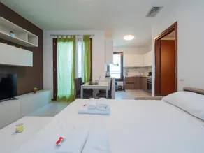 Bicocca, Free PARKING, Private Garage, Metro M5 200m, Garden, Kids & Pet Friendly - Image 2