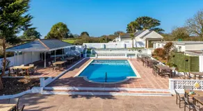 Saints Bay Hotel - Image 3