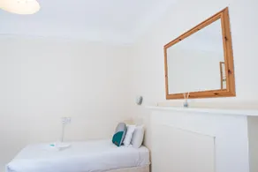Dean Court Hotel - Image 2