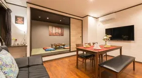 Permitted by Osaka city, family and large rooms - Image 2