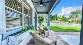 Poolside Paradise Near Siesta Key Beach - Image 5