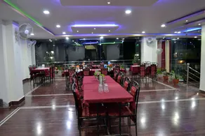 Hotel Saket !! Couple Friendly Family Hotel !! - Image 2