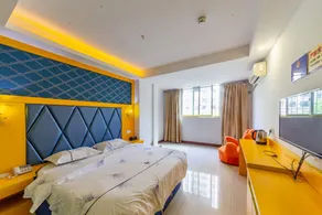 Jinhong Theme Hotel (Foshan Zumiao Branch) - Image 2