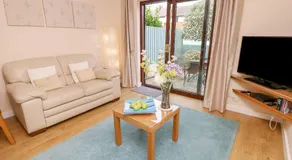 Poole Quay Cottage - Image 2