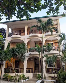 Mendelluke Suites - Image 3