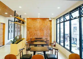 Travelbee Airport Inn - Image 5