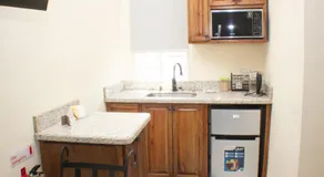 The Vista Inn Studio #4 - Image 5