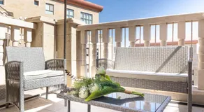 Stylish 1 Bedrooms Parking At City Gate - Image 4