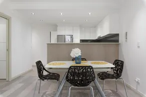 Spacious 3-Bed Apartment in the Heart of St Ives - Image 3
