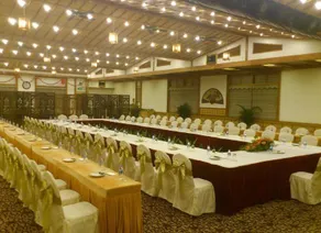 Yuwenquan Hot Spring Resort - Image 4