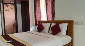 Kapsstone HOMESTAY- Apartments &Rooms near APOLLO &SHANKARA NETHRALAYA HOSPITALS -Greams Road - Image 2