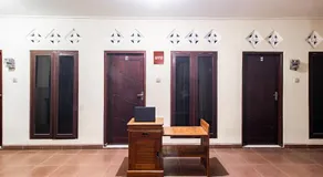 OYO Life 93504 Kost Krisna - Image 5