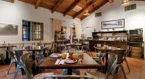 El Pueblo Inn - Image 5