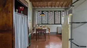 Casa Aurora wurde in zwei Wohnungen aufgeteilt, die jeweils über einen separaten Eingang verfügen. B - Image 5