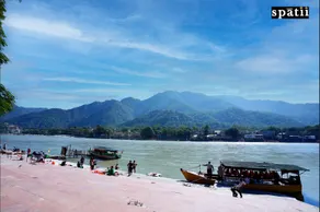Spatii by the ganges - Image 4