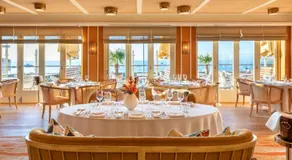 Roslin Beach Hotel - Image 3