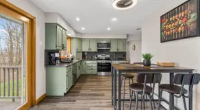 40 Spacious Sleek Cozy - Image 4