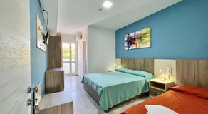 Hotel Old River - Image 2
