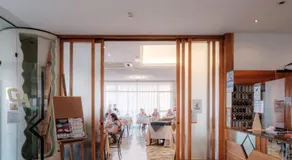 Hotel Crown - Image 3