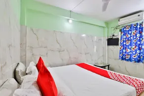 OYO Hotel Silver - Image 3