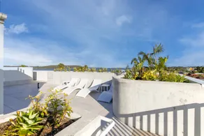 Joy at Ohana: Balcony & Pool Overlooking the Bay - Image 5