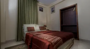 Rans Hill Lodge - Image 2